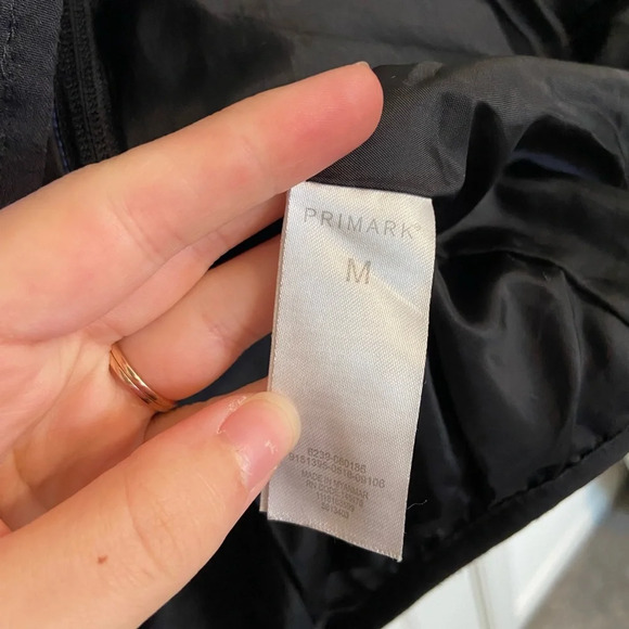 EUC | Adult workout ultra lightweight electric blue‎ puffer jacket — medium - Picture 6 of 8